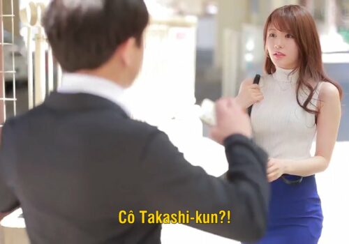 cau-hoc-tro-gap-lai-co-giao-dam-dang-sau-nhieu-nam-xa-cach