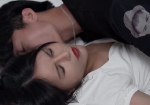 co-tieu-thu-xinh-dep-lam-tinh-cung-chu-no-giup-gia-dinh